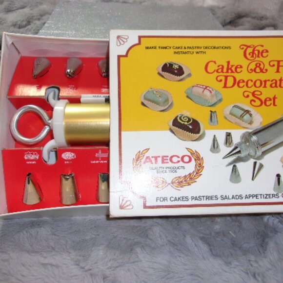 H-472 VINTAGE COMPLETE SET THE CAKE AND FOOD DECORATING SET BY ATECO - Picture 3 of 11